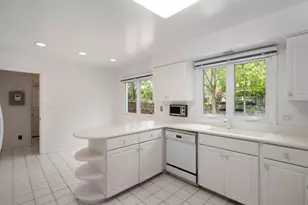 2626 Farnsworth Ln, Northbrook, IL 60062 - Photo 12