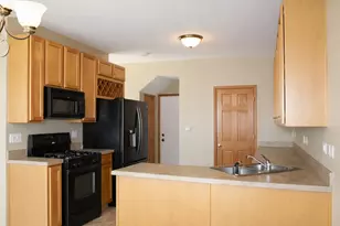 1447 Millbrook Dr, Algonquin, IL 60102 - Photo 8