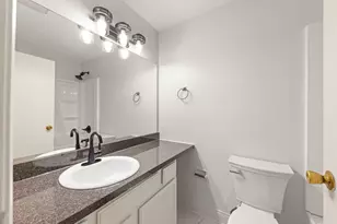 5821 Oakwood Dr, Lisle, IL 60532 - Photo 14