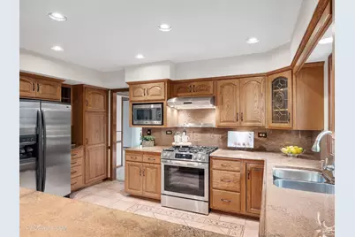 2S517 Danbury Drive, Glen Ellyn, IL 60137 - Photo 22