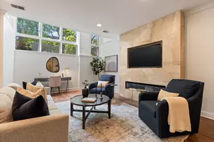 2043 N Bissell St, Chicago, IL 60614 - Photo 18