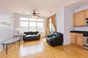 2933 N Clybourn Ave, Chicago, IL 60618 - Photo 2