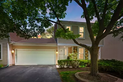 879 Burgess Circle, Buffalo Grove, IL 60089 - Photo 2