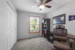 879 Burgess Cir, Buffalo Grove, IL 60089 - Photo 16