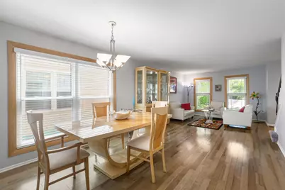 879 Burgess Circle, Buffalo Grove, IL 60089 - Photo 6