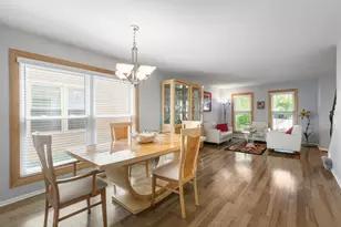 879 Burgess Cir, Buffalo Grove, IL 60089 - Photo 6