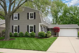 1615 S Kaspar Ave, Arlington Heights, IL 60005 - Photo 1