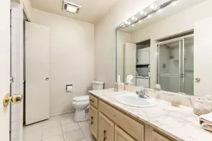 200 Lake Blvd, Buffalo Grove, IL 60089 - Photo 16