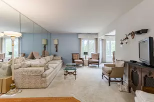 200 Lake Blvd, Buffalo Grove, IL 60089 - Photo 6