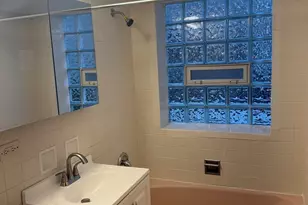 5543 W Edmunds St, Chicago, IL 60630 - Photo 4