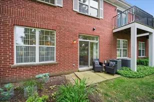 992 Enfield Dr, Northbrook, IL 60062 - Photo 18