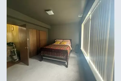 8008 S Ridgeland Avenue #2A, Chicago, IL 60617 - Photo 12