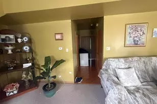 8008 S Ridgeland Ave, Chicago, IL 60617 - Photo 6