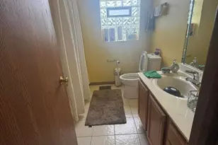 8008 S Ridgeland Ave, Chicago, IL 60617 - Photo 10