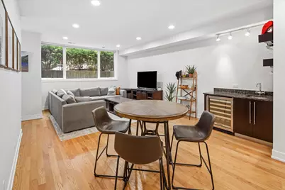 821 W Roscoe Street #1, Chicago, IL 60657 - Photo 22