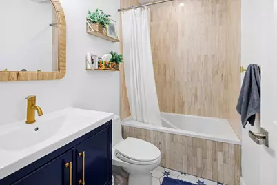 821 W Roscoe Street #1, Chicago, IL 60657 - Photo 18