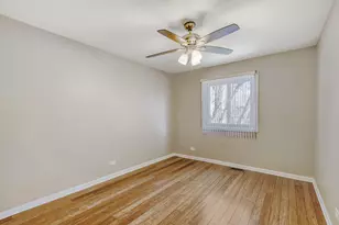 2058 Leeward Ln, Hanover Park, IL 60133 - Photo 8