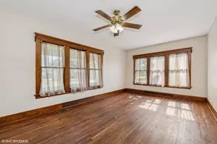 306 E Diggins St, Harvard, IL 60033 - Photo 6