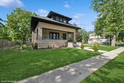 306 E Diggins Street, Harvard, IL 60033 - Photo 1