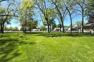 516 W 2nd St, Momence, IL 60954 - Photo 40