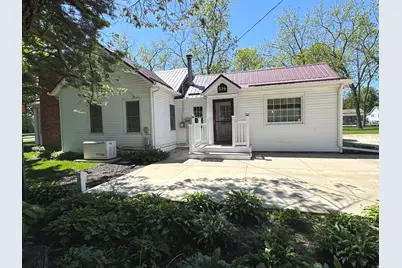 516 W 2nd Street, Momence, IL 60954 - Photo 1