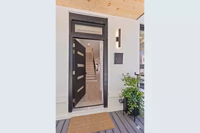 433 E 46th Place, Chicago, IL 60653 - Photo 2