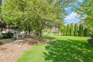 618 Birch St, Sugar Grove, IL 60554 - Photo 8