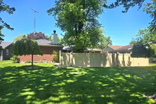 330 W 2nd S St, Chebanse, IL 60922 - Photo 4