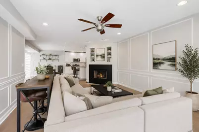 308 W Evergreen Avenue #2, Chicago, IL 60610 - Photo 4