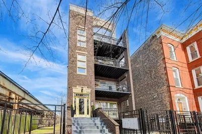 308 W Evergreen Avenue #2, Chicago, IL 60610 - Photo 2