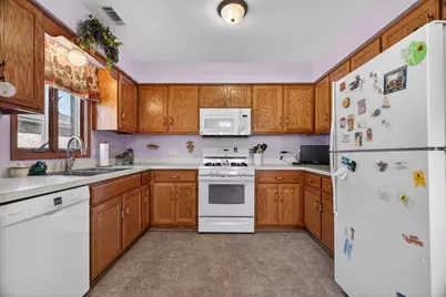 2700 Eagle Drive #2700, Joliet, IL 60436 - Photo 4