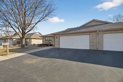 2700 Eagle Drive #2700, Joliet, IL 60436 - Photo 2