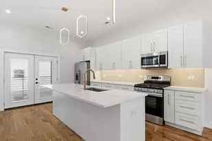 618 N Avers Ave, Chicago, IL 60624 - Photo 10