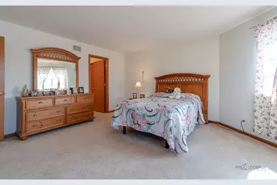 1094 Holly Drive, Antioch, IL 60002 - Photo 28