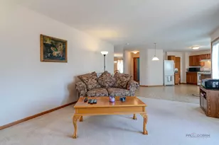 1094 Holly Dr, Antioch, IL 60002 - Photo 12