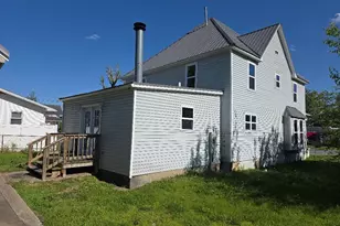 208 W Oak St, Carrier Mills, IL 62917 - Photo 26