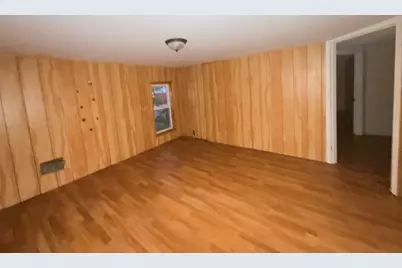 208 W Oak Street, Carrier Mills, IL 62917 - Photo 22