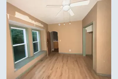 208 W Oak Street, Carrier Mills, IL 62917 - Photo 12