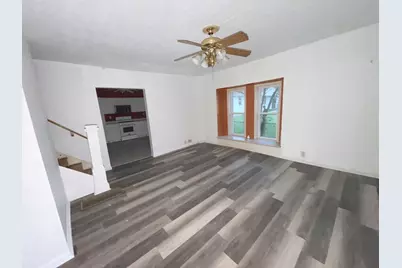 208 W Oak Street, Carrier Mills, IL 62917 - Photo 2