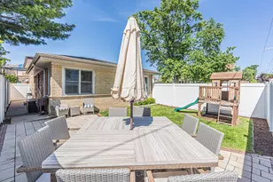 9858 S Springfield Ave, Evergreen Park, IL 60805 - Photo 32