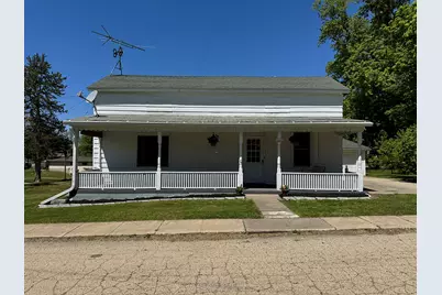 606 E Silk Street, Mount Carroll, IL 61053 - Photo 2