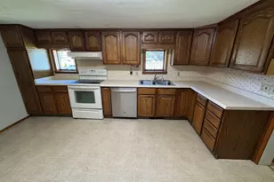 606 E Silk St, Mount Carroll, IL 61053 - Photo 10
