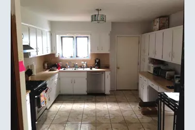 2027 Walnut Avenue, Hanover Park, IL 60133 - Photo 4