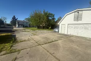 2869 Glenwood Lansing Rd, Lynwood, IL 60411 - Photo 8