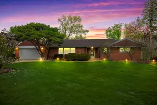 412 W Camp McDonald Rd, Prospect Heights, IL 60070 - Photo 1