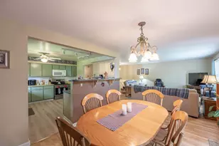 520 S 15th Ct, Saint Charles, IL 60174 - Photo 6