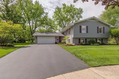 520 S 15th Court, Saint Charles, IL 60174 - Photo 1