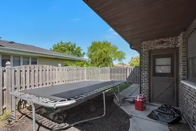 825 Walnut Drive, Darien, IL 60561 - Photo 24