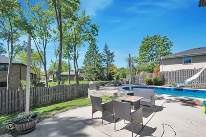 825 Walnut Drive, Darien, IL 60561 - Photo 26