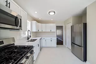 8115 S Troy St, Chicago, IL 60652 - Photo 6